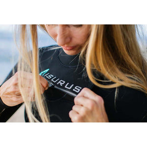 Isurus-Ember-3-2-Wetsuit-Women-Yamamoto-Neoprene-Shannon-Zipper.